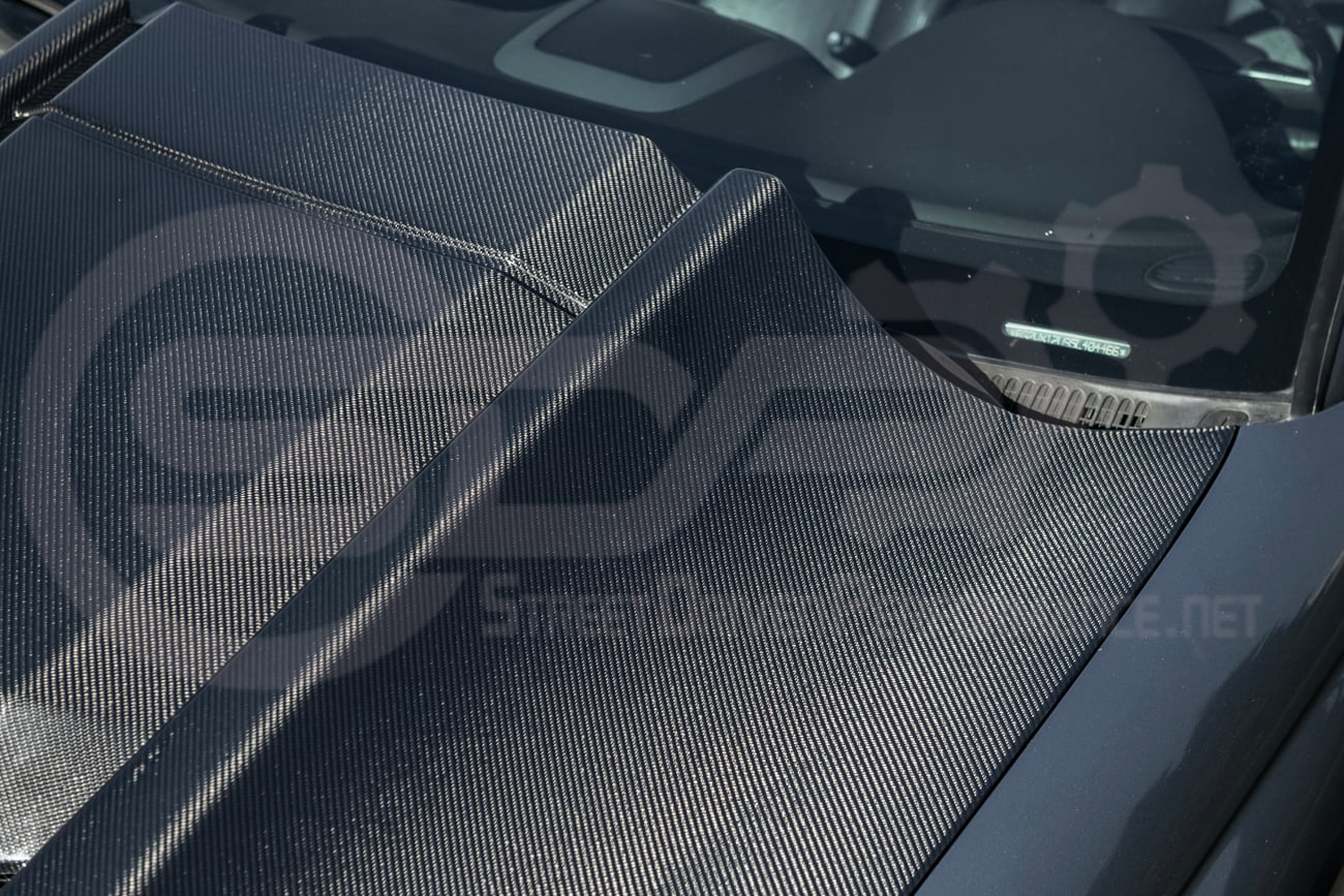 2004-2006 PONTIAC GTO | ZR1 STYLE CARBON FIBER FRONT VENTED COWL HOOD